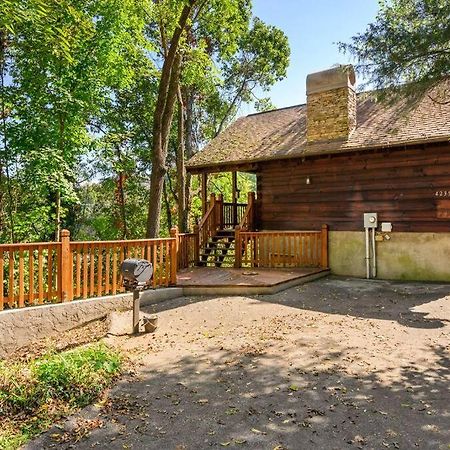 Do Not Disturb - Pigeon Forge Smoky Mountain Studio Cabin, Hot Tub, Fireplace ภายนอก รูปภาพ